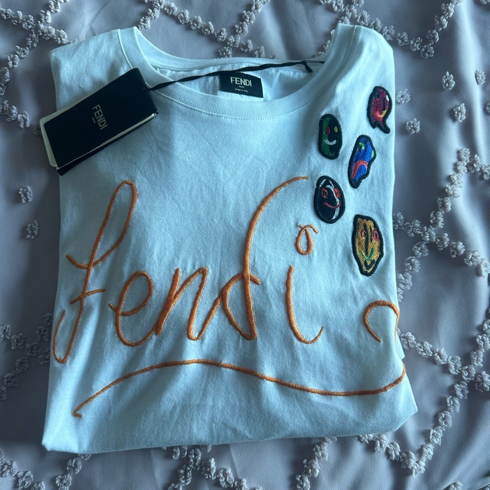 Fendi Men’s Tshirt size M